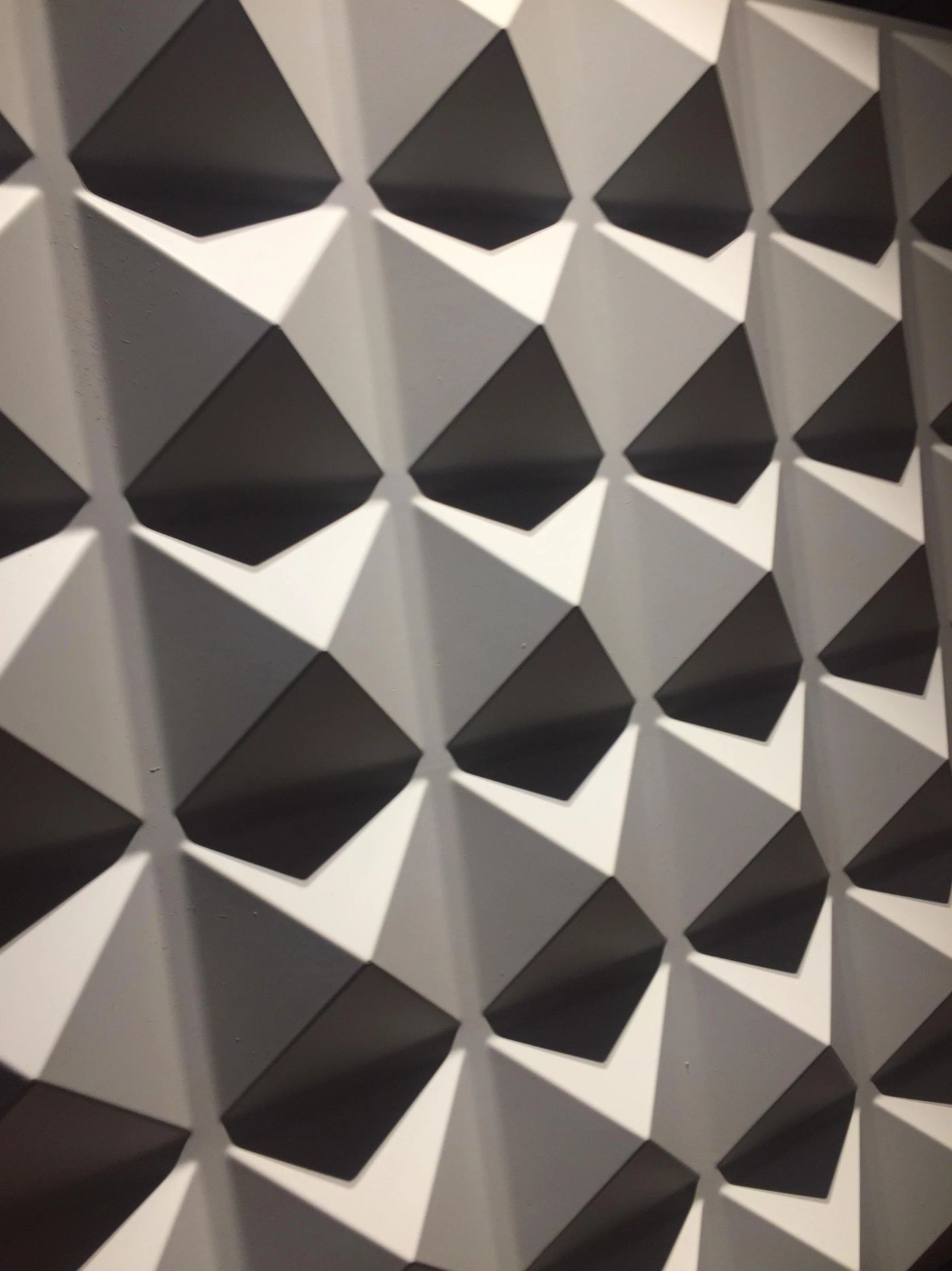 Geometric diamond 3D wall panels in black and white